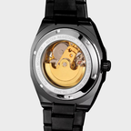 Relógio automático Veleno Watches Veleno Obsidian Black com mostrador preto e pulseira de couro preta.